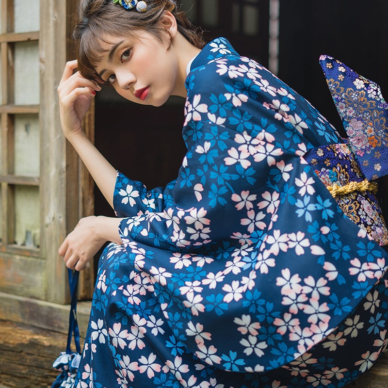 Kimono Femme Asiatique