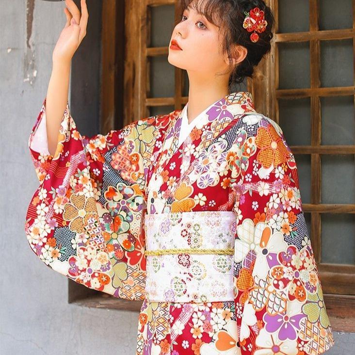 Kimono Femme Traditionnel Rouge & Fleuri