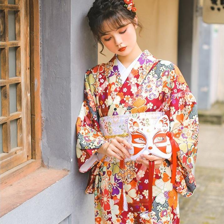 Kimono Femme Traditionnel Rouge & Fleuri