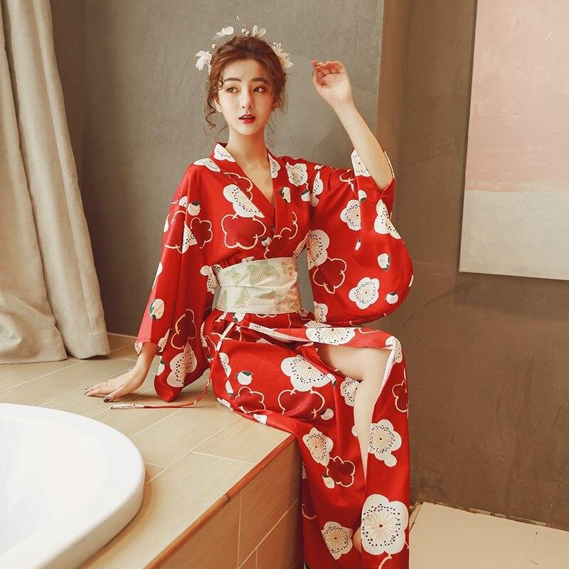 Kimono Japonais Femme de Cérémonie